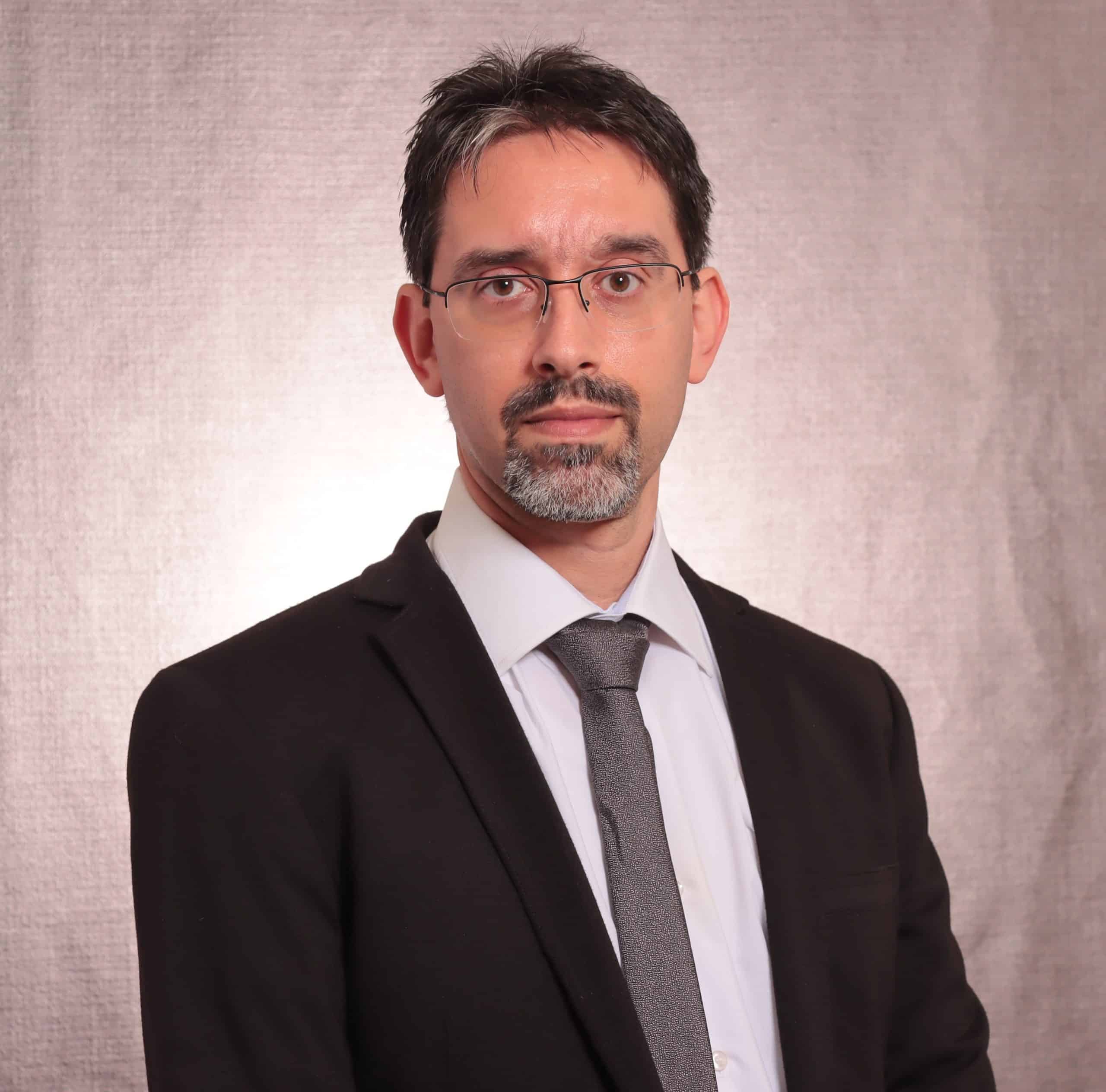 עו"ד יניב גל